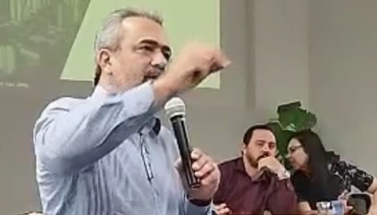 EM AUDIÊNCIA PÚBLICA, PRESIDENTE DO CRECI-MT PROTESTA CONTRA AUSÊNCIA DE VEREADORES DE CUIABÁ NA PARTICIPAÇÃO DA REVISÃO DO PLANO DIRETOR DA CAPITAL