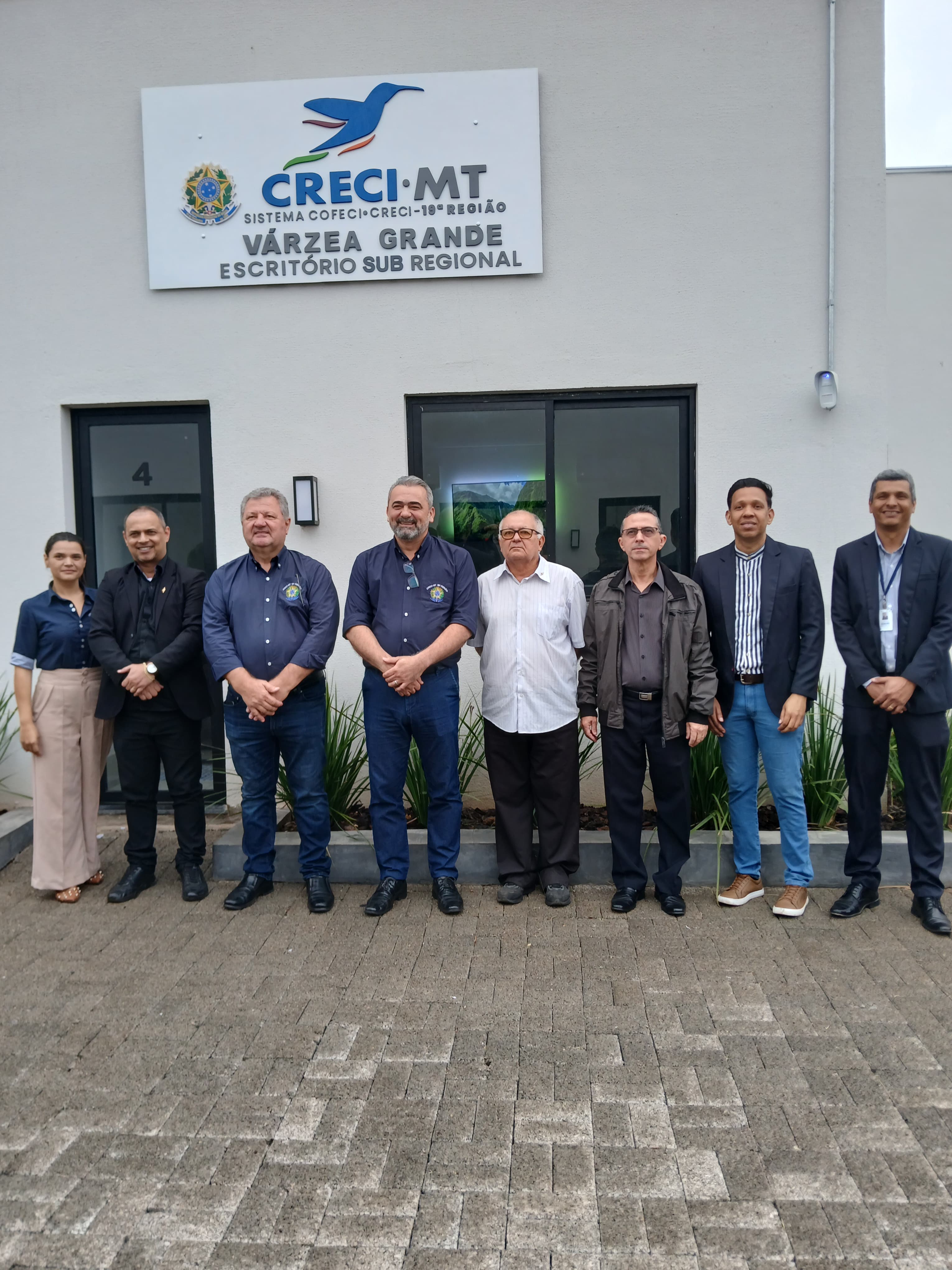 CLAUDECIR CONTREIRA E EQUIPE VISITAM NOVA UNIDADE DO CRECI-MT EM VÁRZEA GRANDE